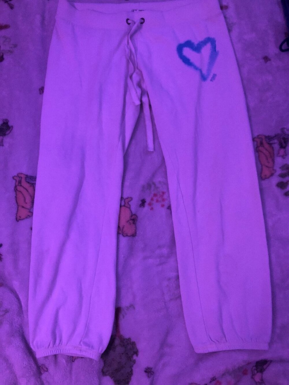 PINK VS, White with Blue Heart